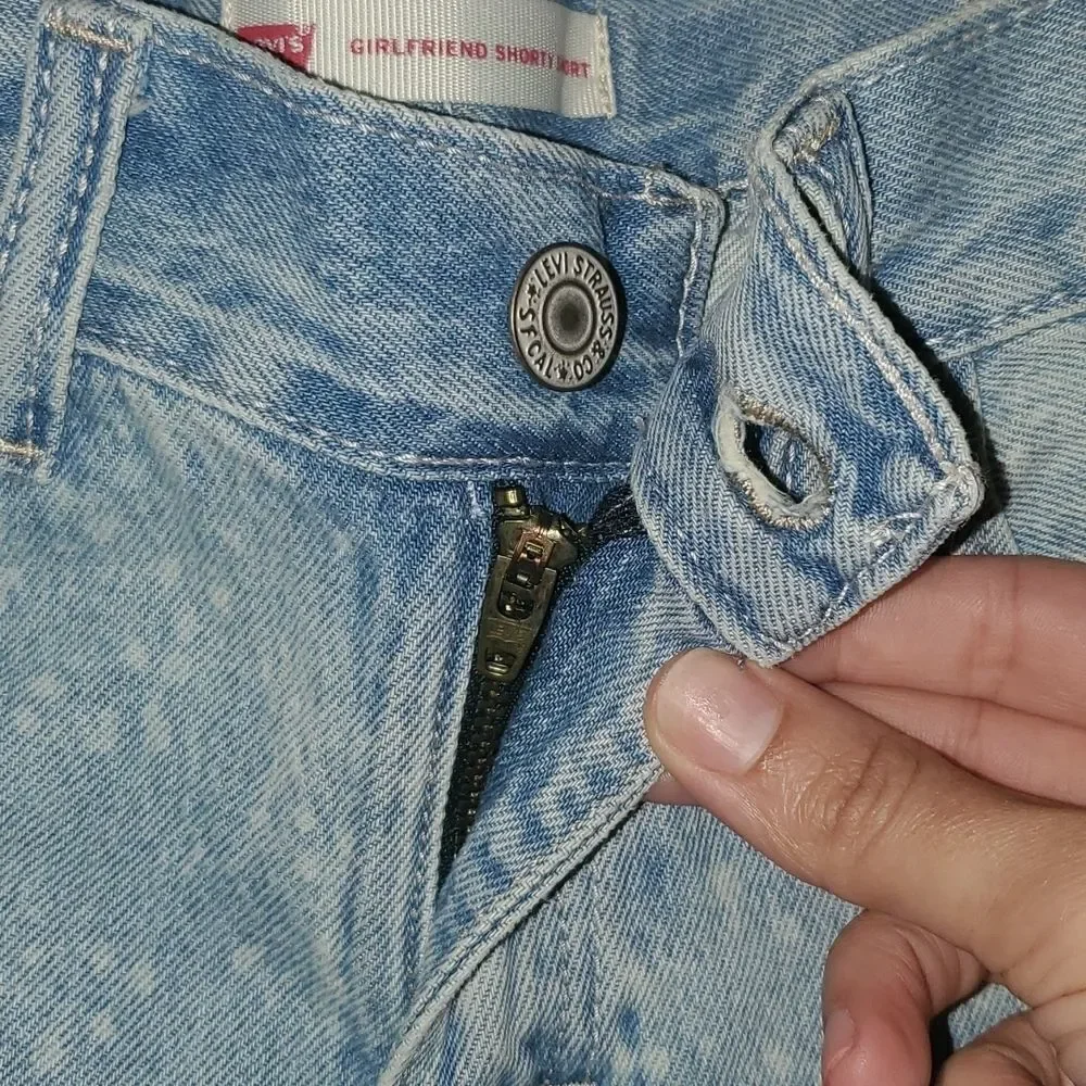 Girls Distressed Levi Shorts New Without Tags